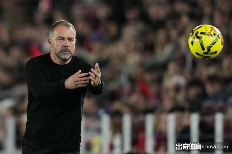 王大雷红牌,罚下泰山队,遭十人应战,爱游戏,线上娱乐,游戏互动,在线平台,娱乐活动,游戏娱乐平台