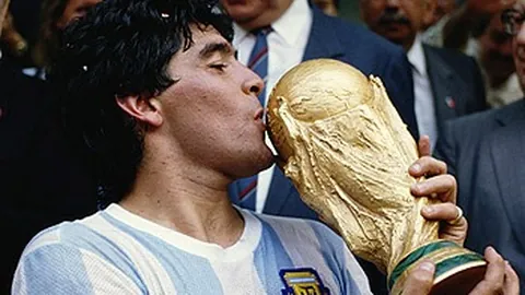 劳塔罗备战帕尔马对决有望复出，邓弗里斯或迎拜仁挑战归来